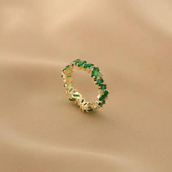 **KEONI* Gold x Green Staggered Rhinestone Fashion Ring - Picture 3 of 6